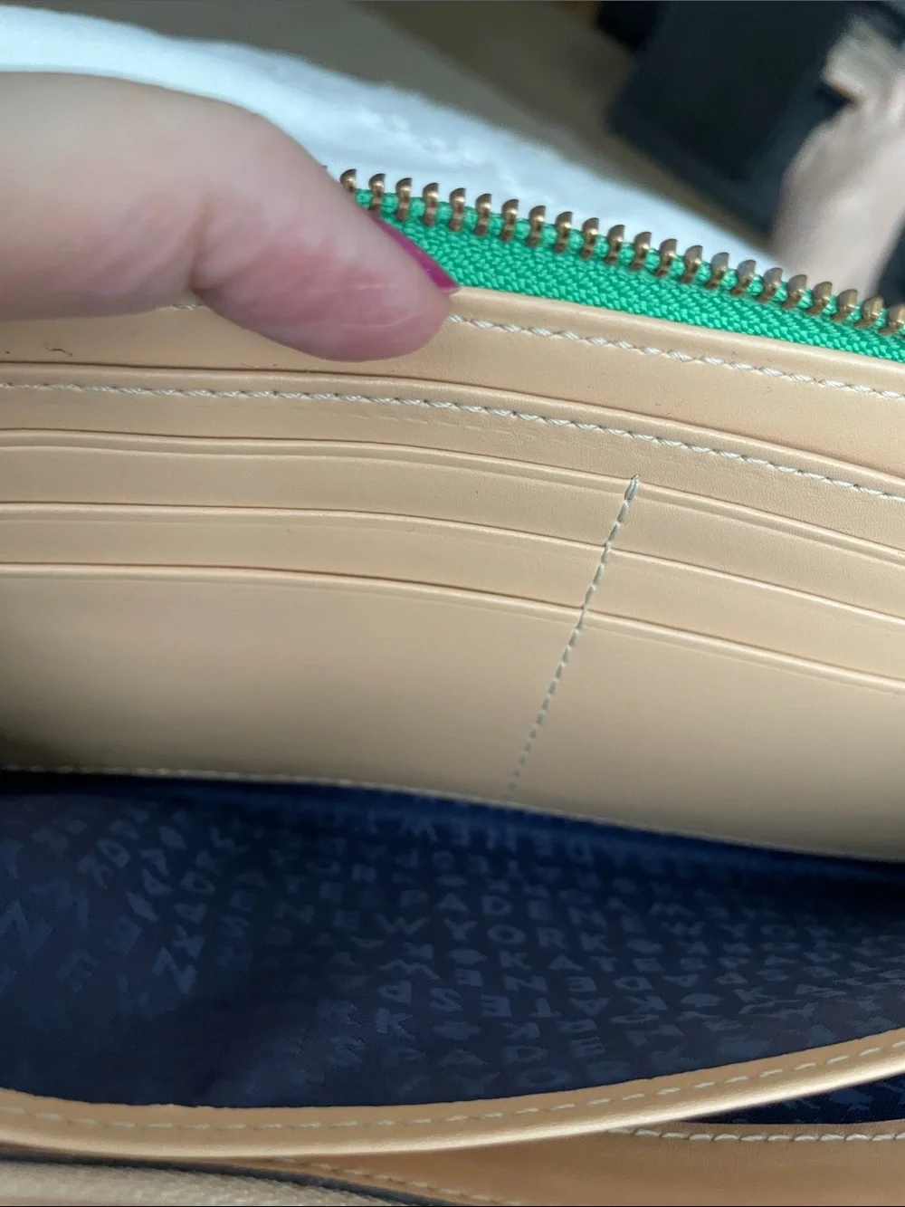 kate spade New York Bright Green Leather Zip Around Wallet LIKE NEW